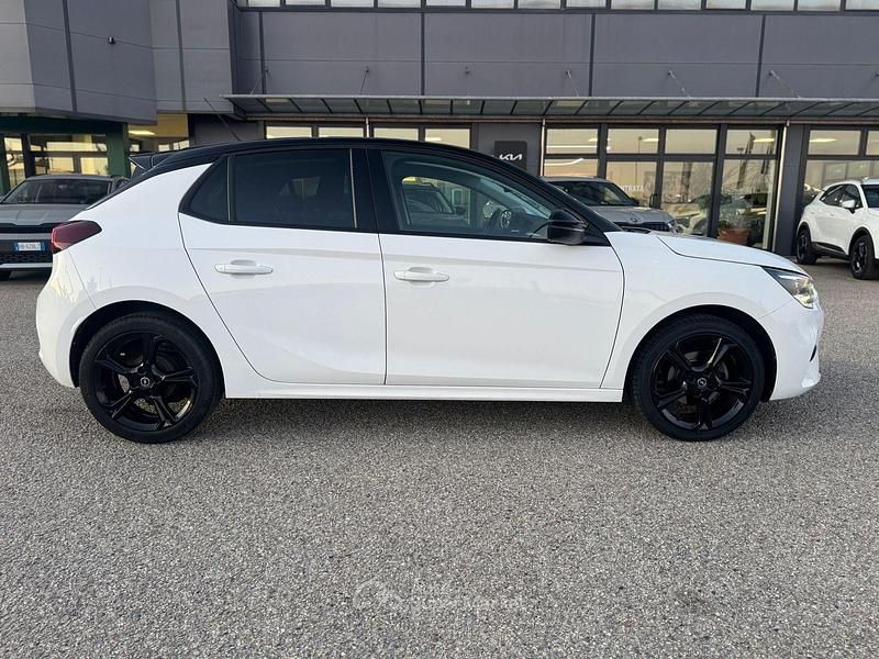 Usata Opel Corsa Design & Tech 75 CV (55 kW) 2022 Bianco Utilitaria