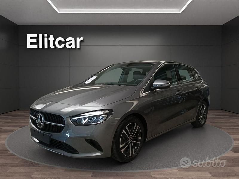 Usata Mercedes B200 Progressive 163 CV (119 kW) 2024 Grigio Monovolume