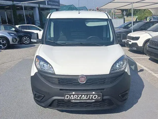 Usata Fiat Doblò Business 95 CV (69 kW) 2020 Bianco pastello Monovolume