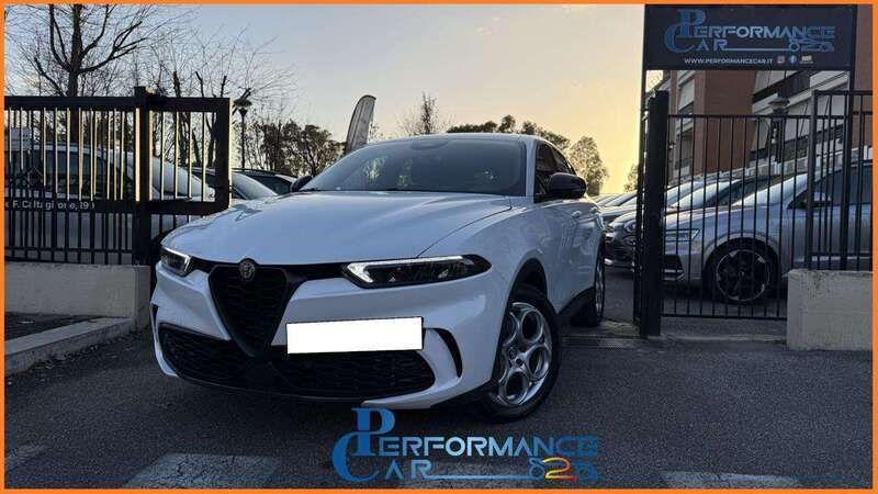 Bianco pastello Usata 2022 Alfa Romeo Tonale Sprint SUV | 21.800 € (Super prezzo) - Immagine 1/4