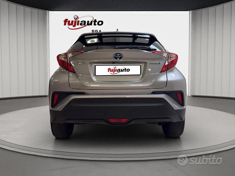 Usata Toyota C-HR Trend 122 CV (89 kW) 2018 Grigio SUV