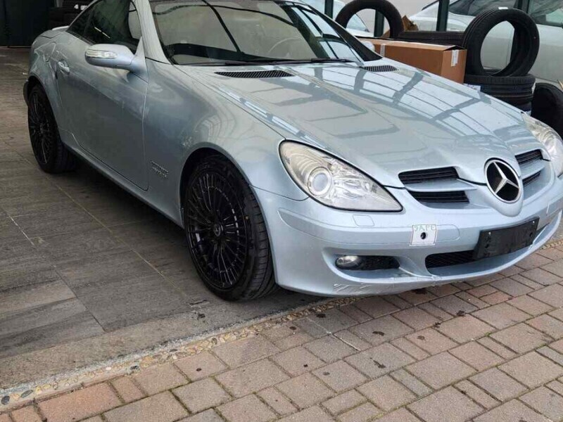 Usato 2006 Mercedes 200 1.8 Benzin 163 CV (8.900 €)