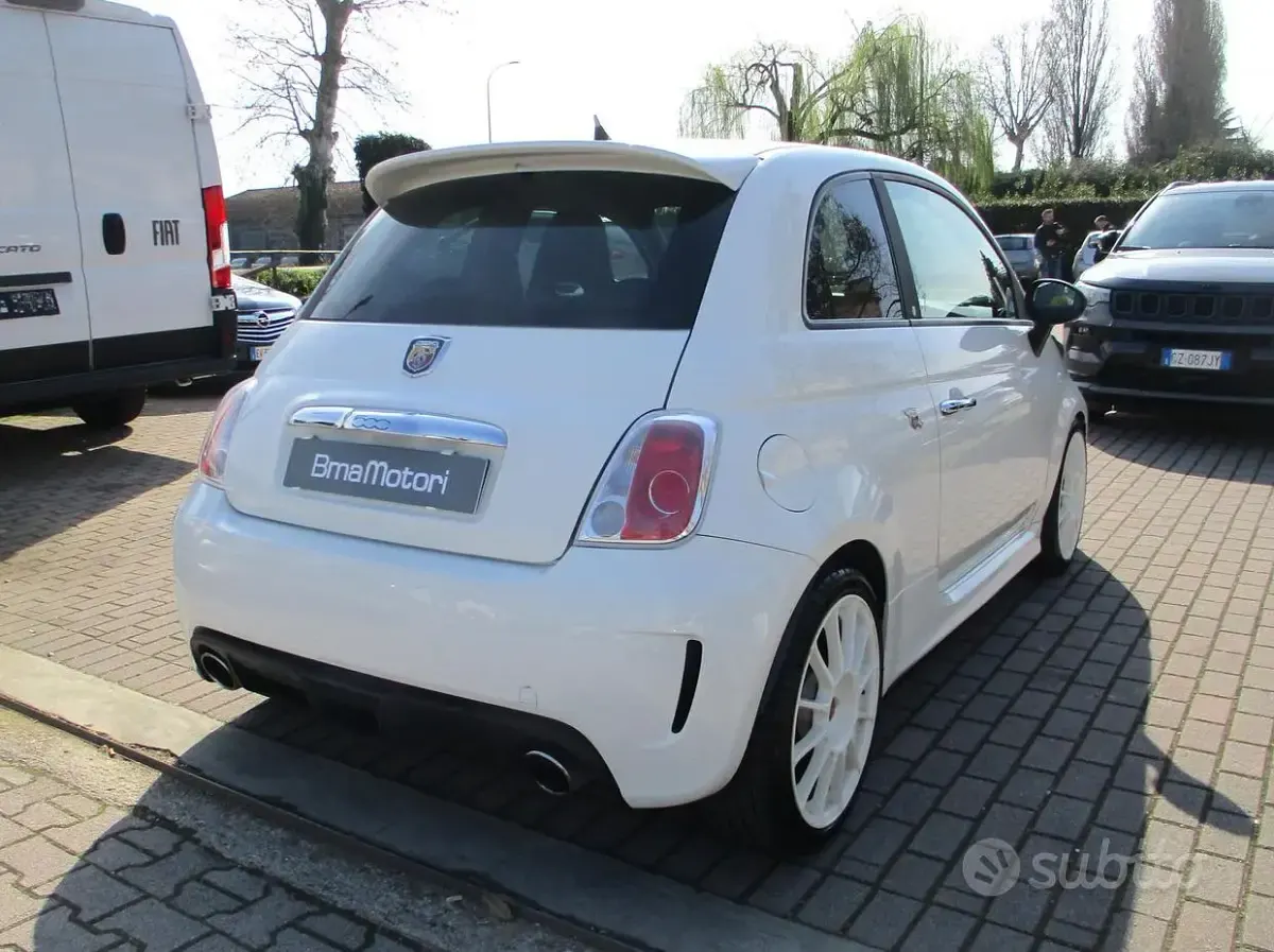Usata Abarth 500 Esseesse 160 CV (117 kW) 2011 Bianco SUV
