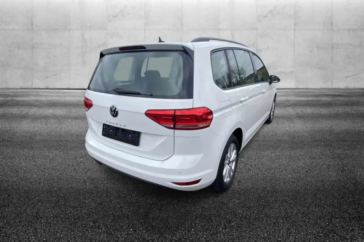 Usata VW Touran Business 150 CV (110 kW) 2022 Bianco Monovolume