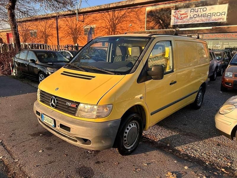 Giallo Usata 2001 Mercedes Vito Furgone | 3900 € (Buon prezzo) - Immagine 1/4