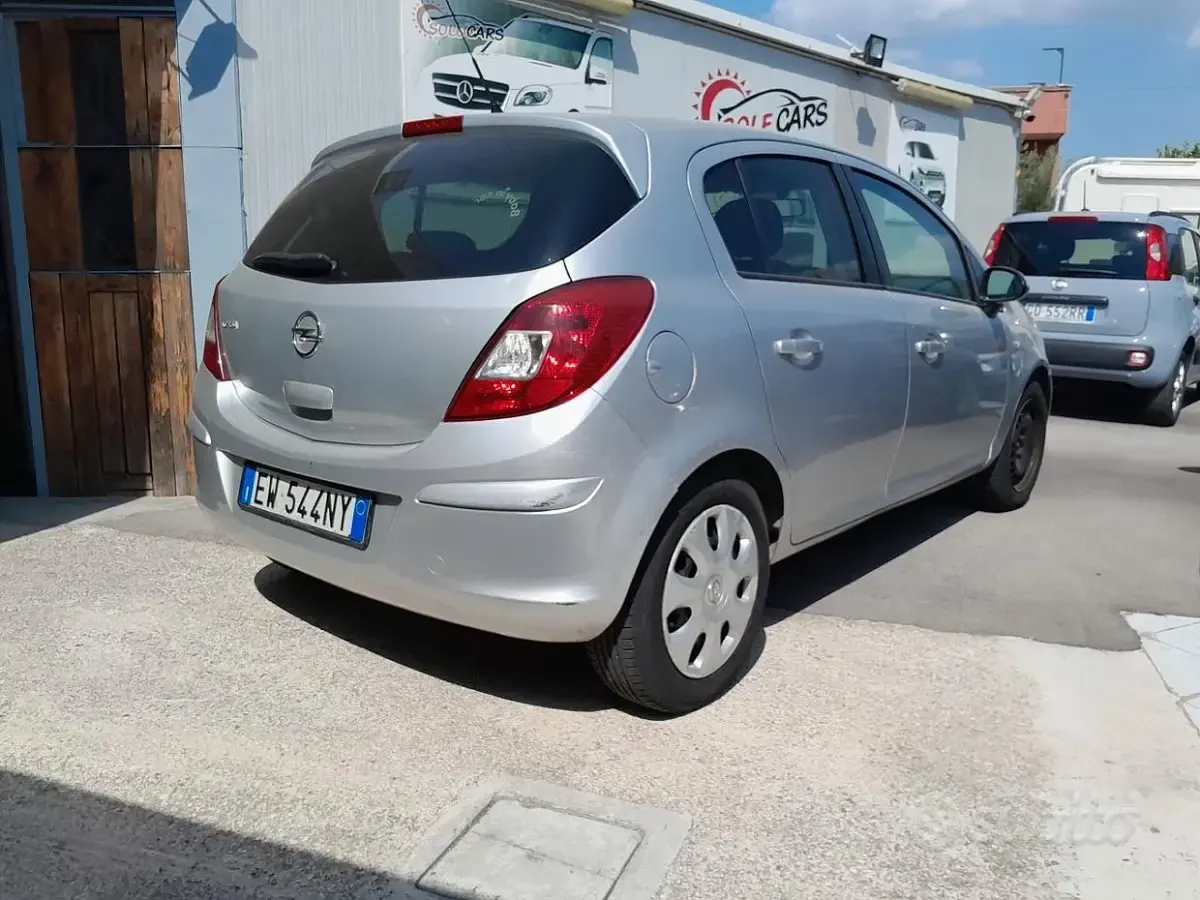 Usata Opel Corsa 85 CV (62 kW) 2014 Grigio Utilitaria