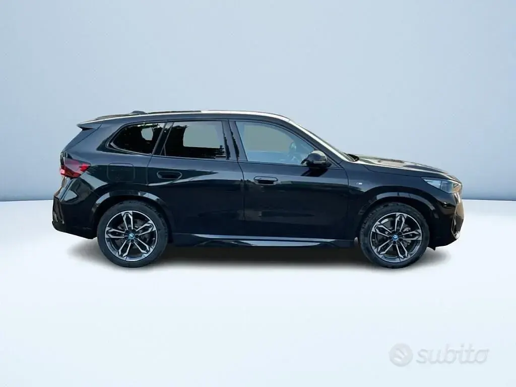 Usata BMW iX1 M Sport 103 kW (141 CV) 2024 Nero SUV