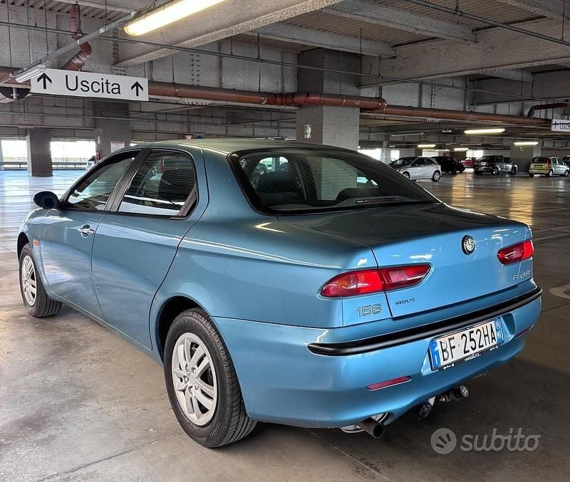 Usata Alfa Romeo 156 144 CV (105 kW) 1999 Blu Berlina