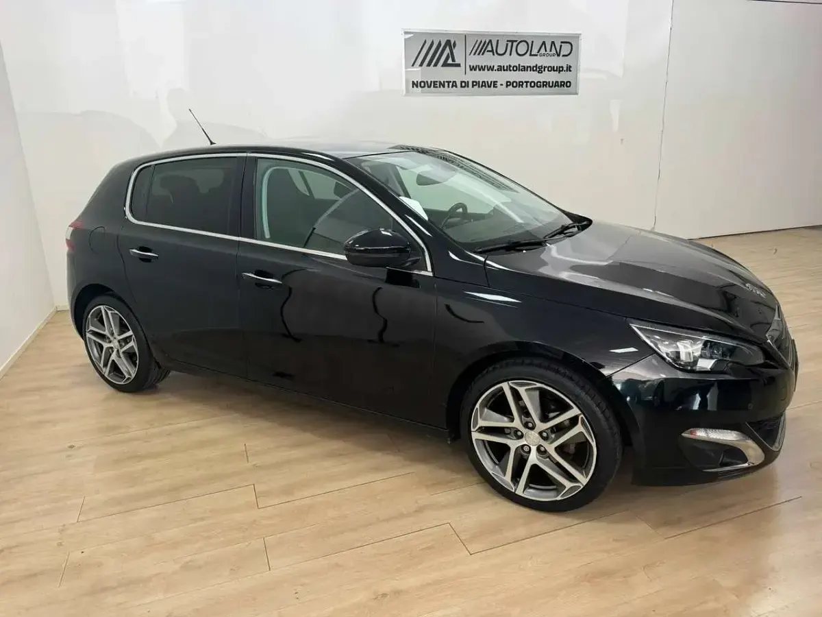 Usata Peugeot 308 120 CV (88 kW) 2015 Nero Berlina