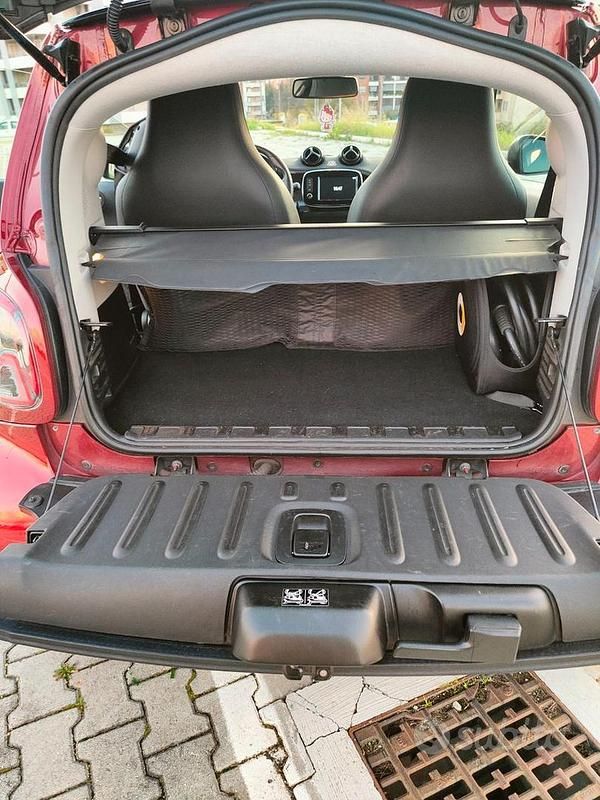 Usata Smart ForFour Electric Drive Prime 22 kW (30 CV) 2020 Rosso Berlina