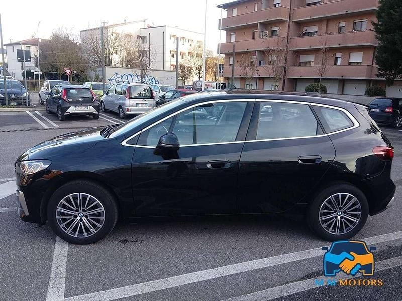 Gebraucht BMW 218 Active Tourer Luxury Line 150 PS (110 kW) 2024 Schwarz Van / Kleinbus