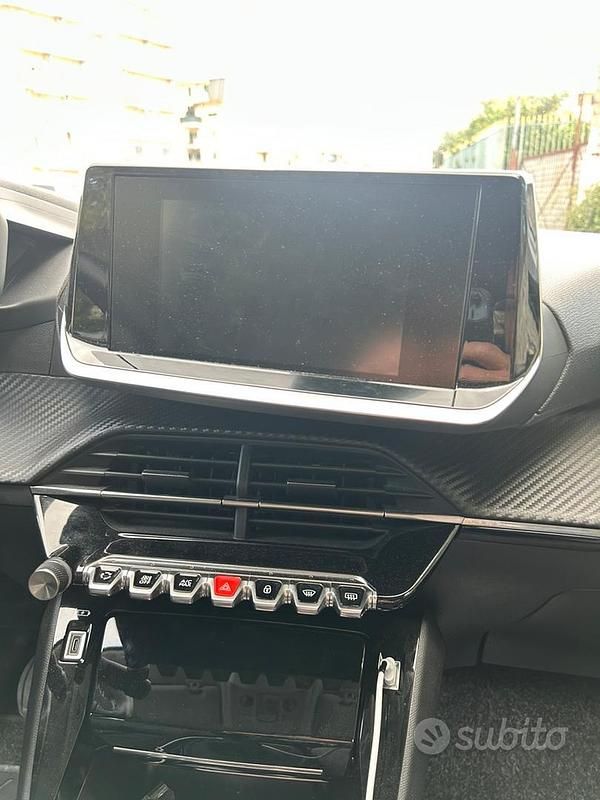 Usata Peugeot 208 101 CV (74 kW) 2023 Grigio Utilitaria