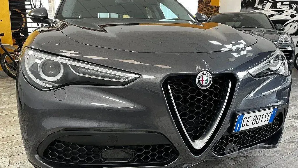 Usata Alfa Romeo Stelvio Business 190 CV (139 kW) 2021 Grigio SUV
