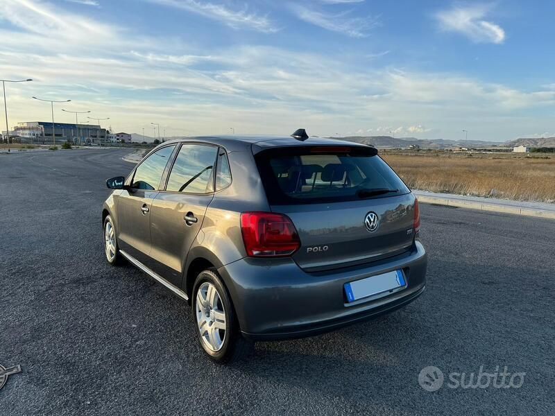 Usata VW Polo 75 CV (55 kW) 2014 Grigio Utilitaria