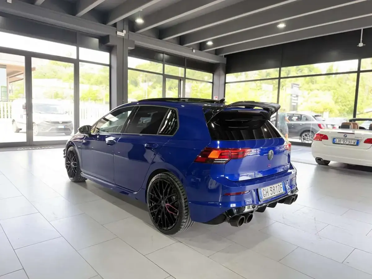 Usata VW Golf VIII R 320 CV (235 kW) 2021 Blu/azzurro