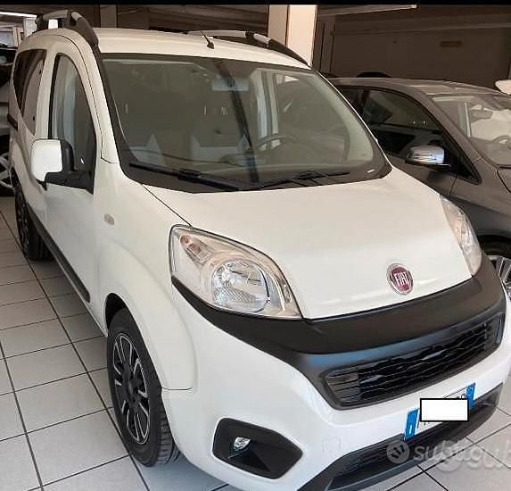 Usata Fiat Qubo Trekking 80 CV (58 kW) 2017 Bianco Monovolume