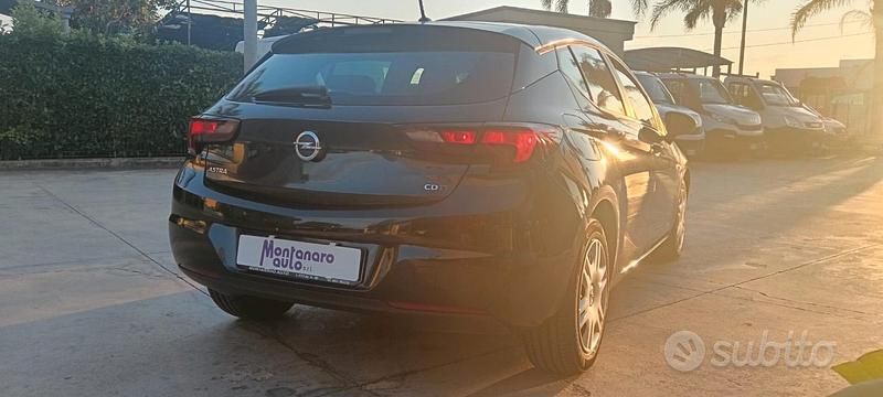 Usata Opel Astra Edition 131 CV (96 kW) 2016 Nero Berlina