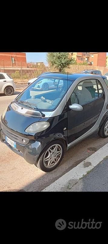 Usata Smart ForTwo Coupé 54 CV (39 kW) 2002 Utilitaria