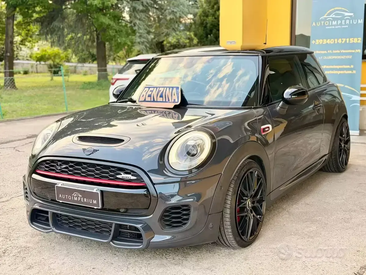Usata Mini John Cooper Works 231 CV (169 kW) 2015 Grigio Utilitaria