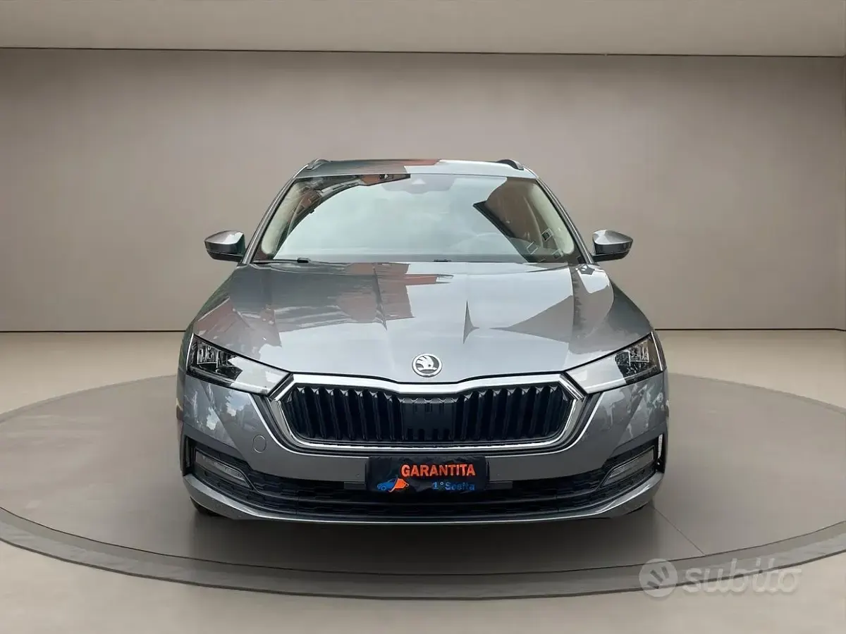 Usata Skoda Octavia 116 CV (85 kW) 2023 Grigio Station wagon