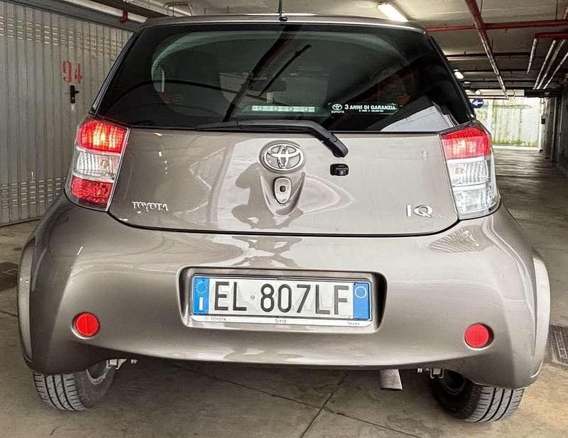 Usata Toyota iQ Executive 101 CV (74 kW) 2012 Utilitaria