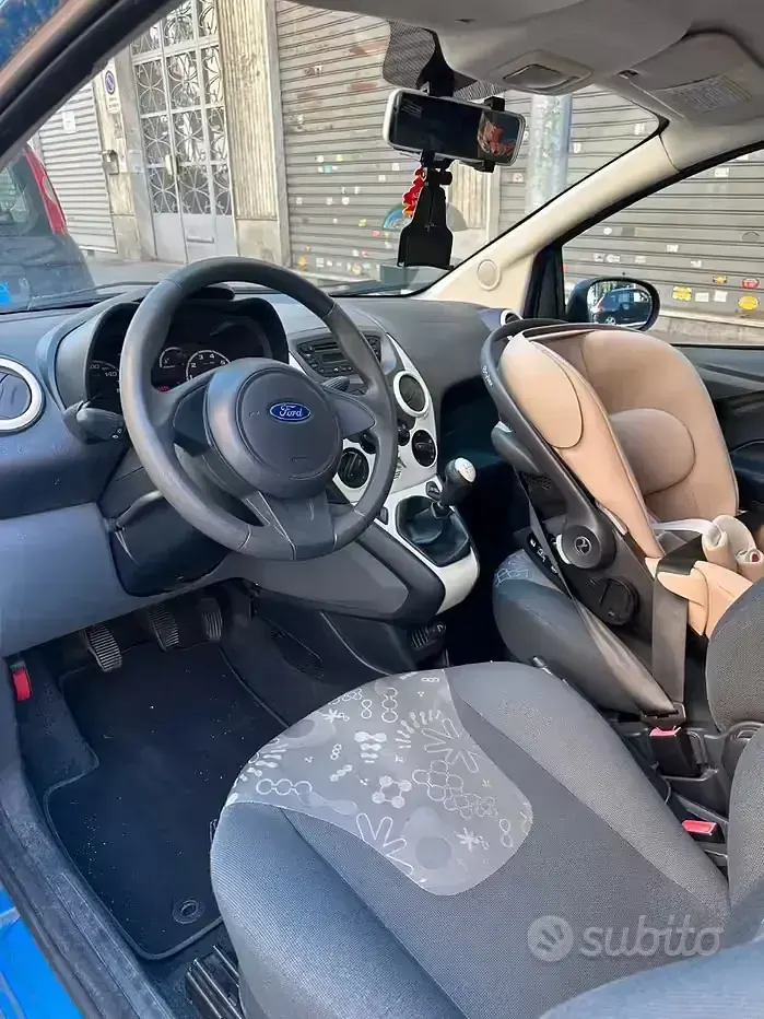 Usata Ford Ka 60 CV (44 kW) 2011 Bluazzurro Utilitaria