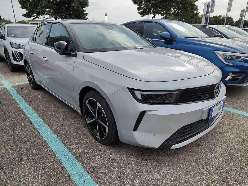 Usata Opel Astra Business Elegance 180 CV (132 kW) 2023 Argento Berlina