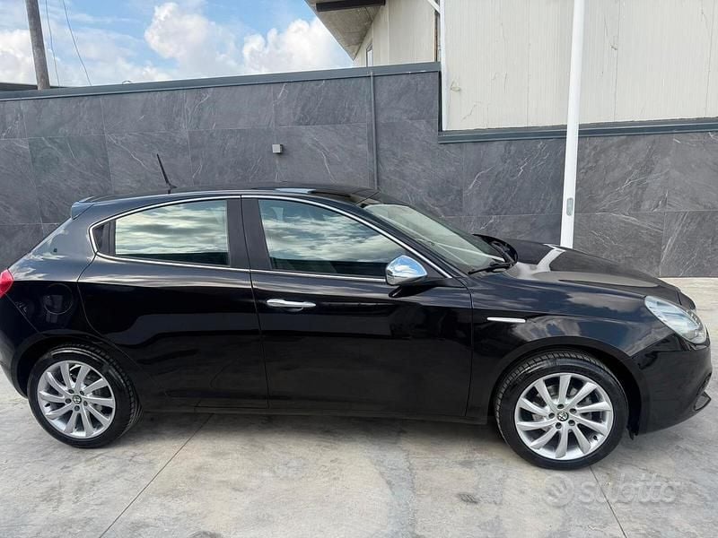 Usata Alfa Romeo Giulietta Sprint 120 CV (88 kW) 2014 Nero Utilitaria