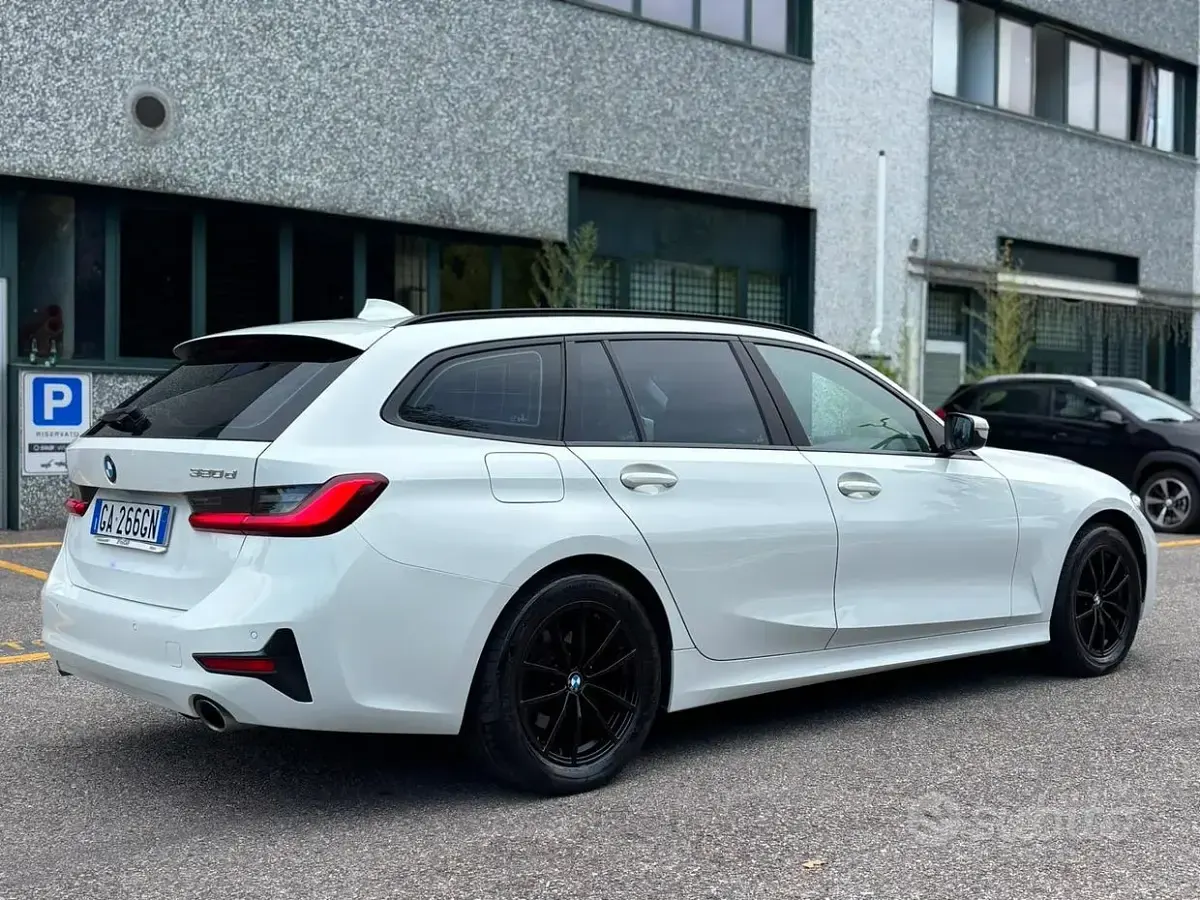 Usata BMW 320 Advantage 190 CV (139 kW) 2020 Bianco Station wagon