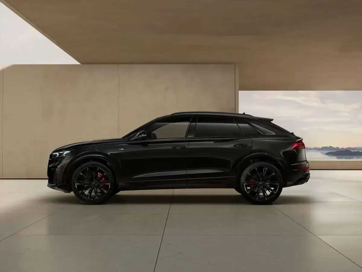 Nuova Audi Q8 S-Line 286 CV (210 kW) 2026 Nero mythos SUV