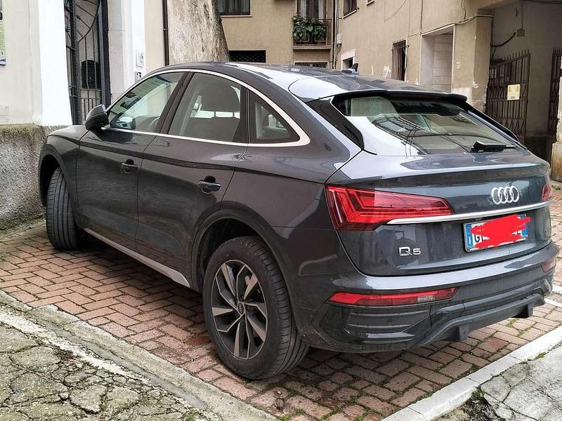 Usata Audi Q5 Sportback Ambiente 204 CV (150 kW) 2022 Grigio SUV