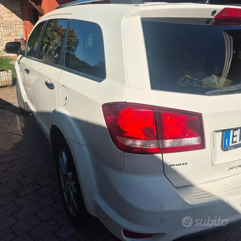 Usata Fiat Freemont 170 CV (125 kW) 2014 Bianco SUV