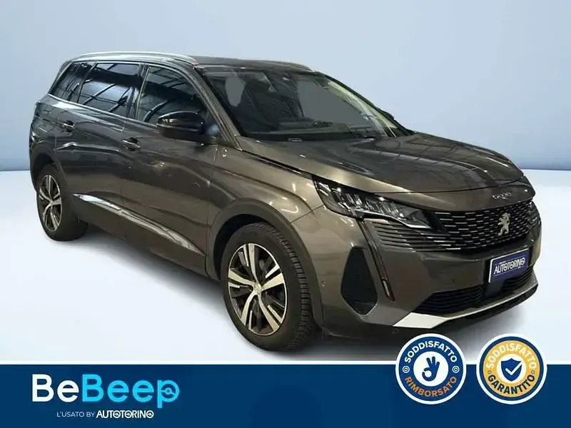 Usata Peugeot 5008 Allure 180 CV (132 kW) 2022 Grigio metallizzato SUV