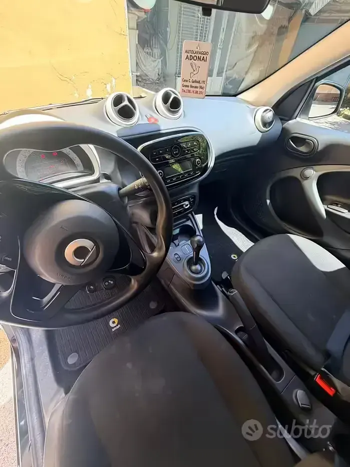 Usata Smart ForFour 71 CV (52 kW) 2019 Bianco Utilitaria