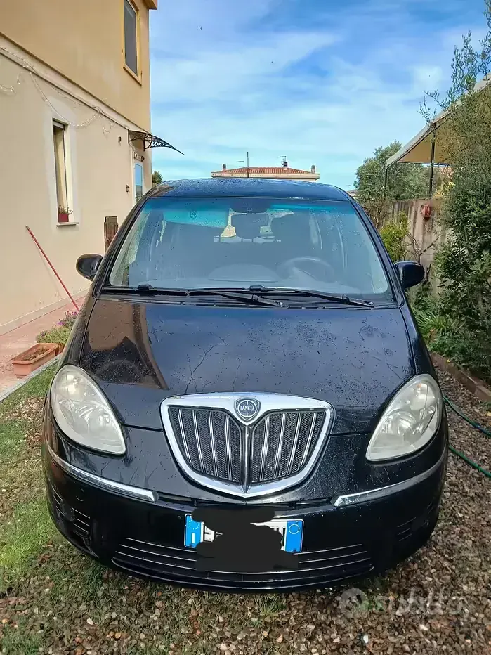 Usata Lancia Musa 95 CV (69 kW) 2010 Nero Monovolume
