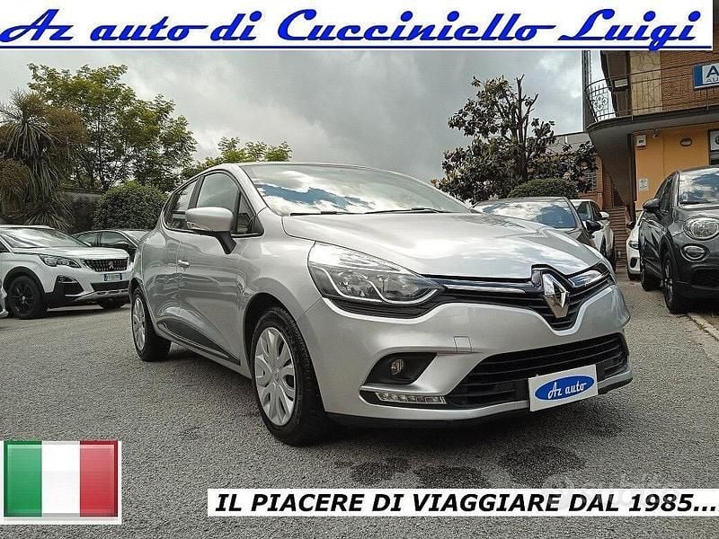 Argento Usata 2019 Renault Clio IV Business Tre volumi | 9000 € (Ottimo prezzo) - Immagine 1/4