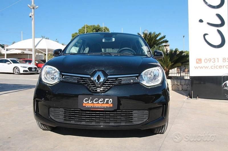 Usata Renault Twingo Techno 22 kW (30 CV) 2023 Nero Utilitaria