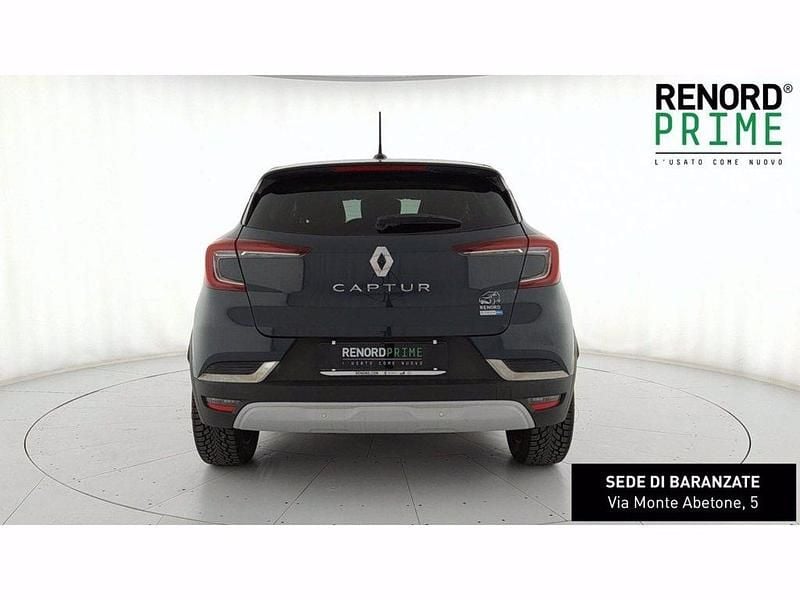 Usata Renault Captur Intens 143 CV (105 kW) 2022 Blu scuro SUV