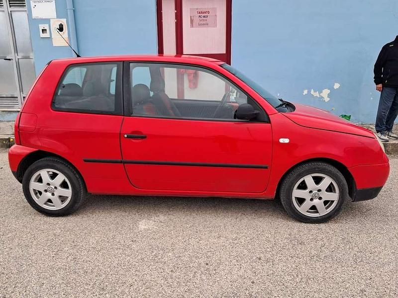 Rosso Usata 1999 VW Lupo Trendline Due volumi | 2500 € (Molto cara) - Immagine 1/4
