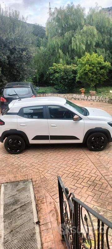 Usata Dacia Spring 30 kW (41 CV) 2025 Bianco Utilitaria