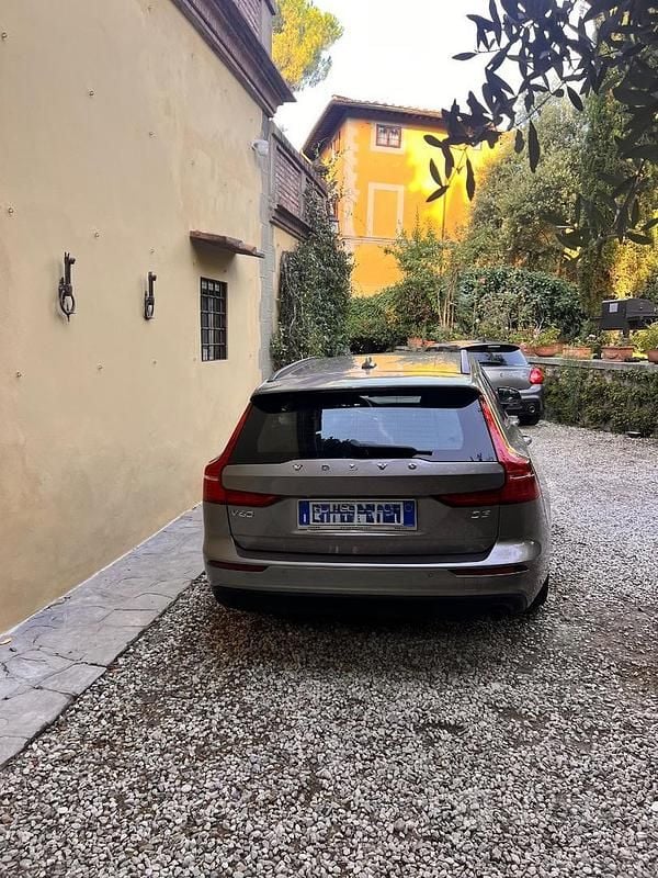 Usata Volvo V60 2019 Grigio Station wagon