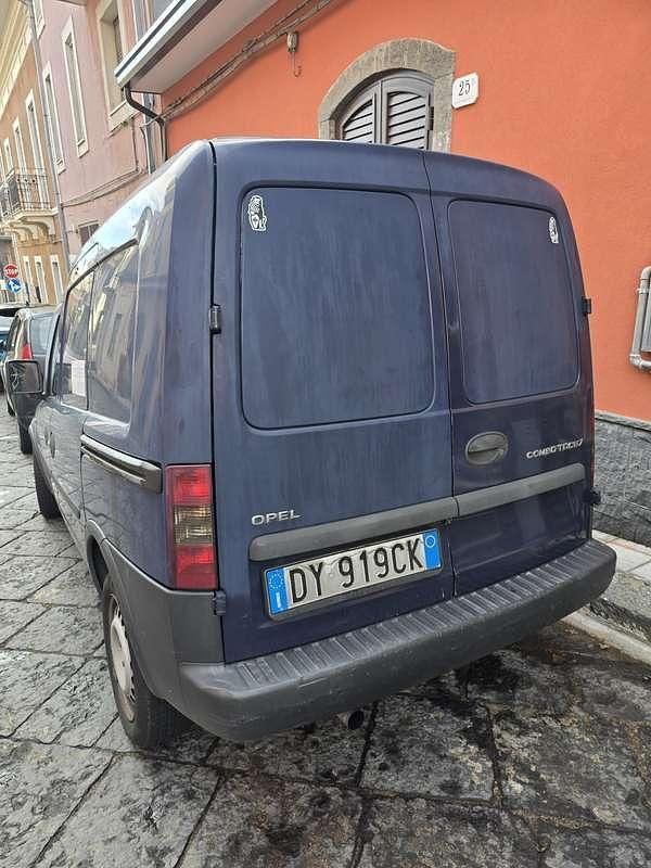 Usata Opel Combo 101 CV (74 kW) 2008 Blu/azzurro Monovolume