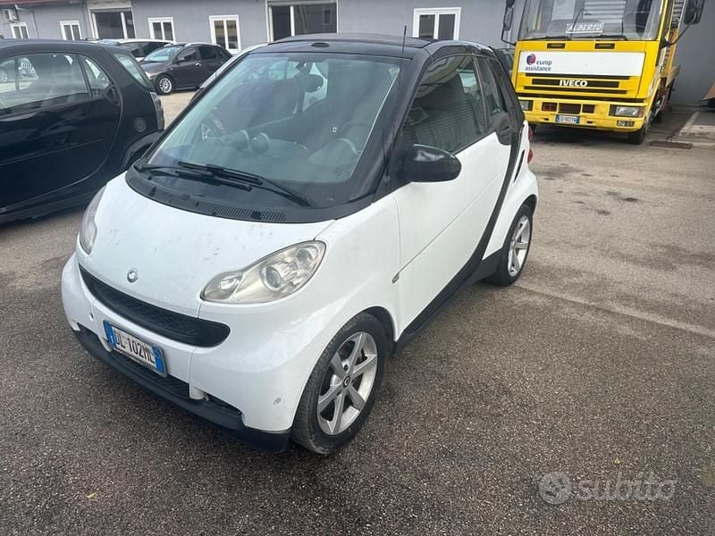 Bianco Usata 2007 Smart ForTwo Coupé Coupé | 2500 € (Ottimo prezzo) - Immagine 1/4