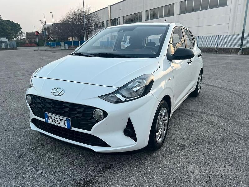 Usata Hyundai i10 Prime 67 CV (49 kW) 2022 Bianco Utilitaria