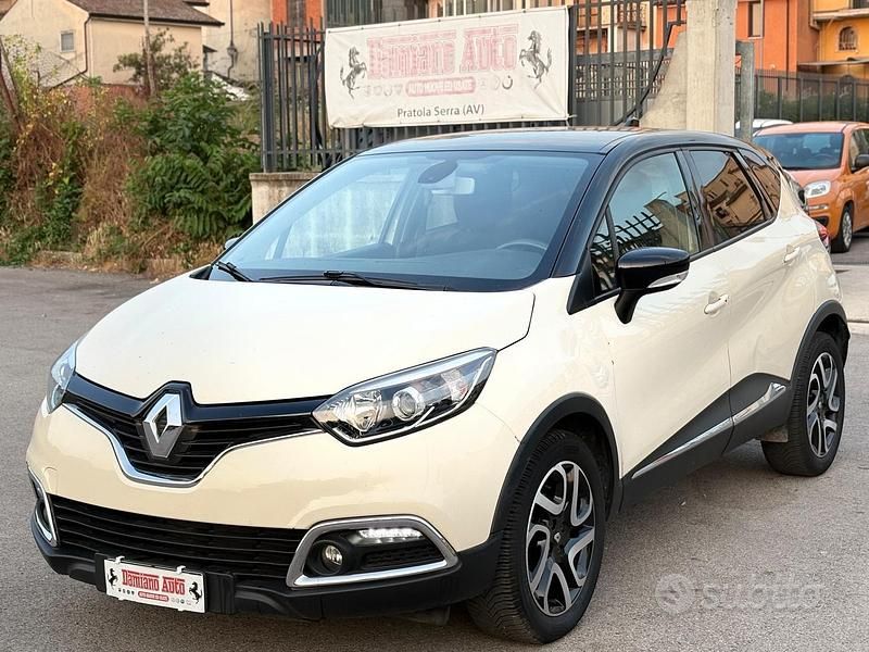 Usata Renault Captur Intens 90 CV (66 kW) 2016 Beige SUV