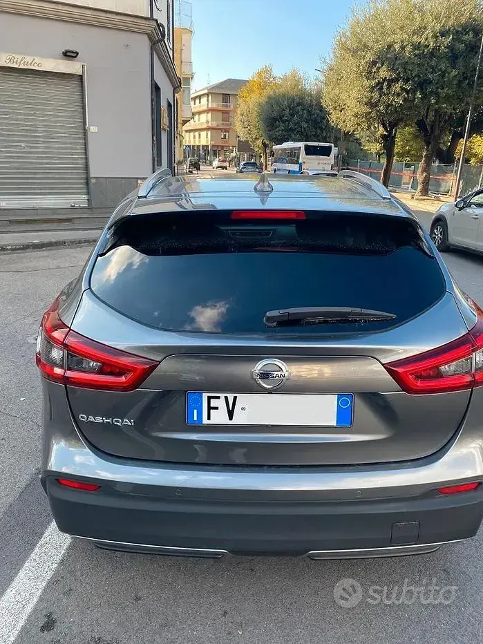 Usata Nissan Qashqai Tekna 116 CV (85 kW) 2019 Grigio SUV