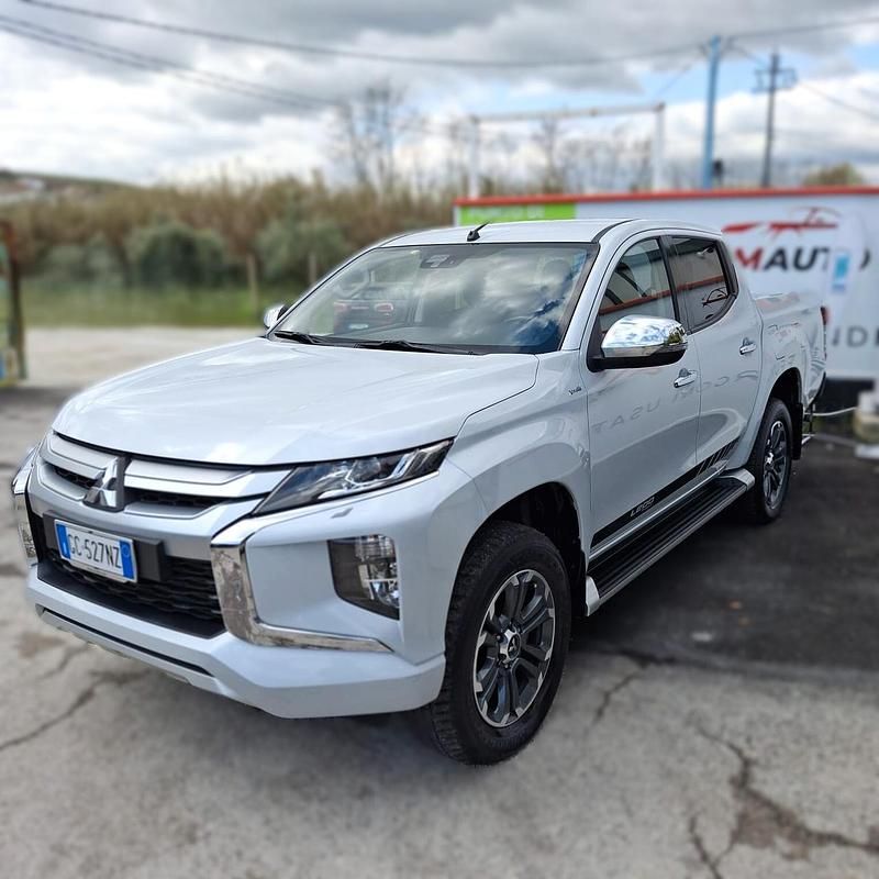 Usata Mitsubishi L200 154 CV (113 kW) 2019 Bianco Pick-up