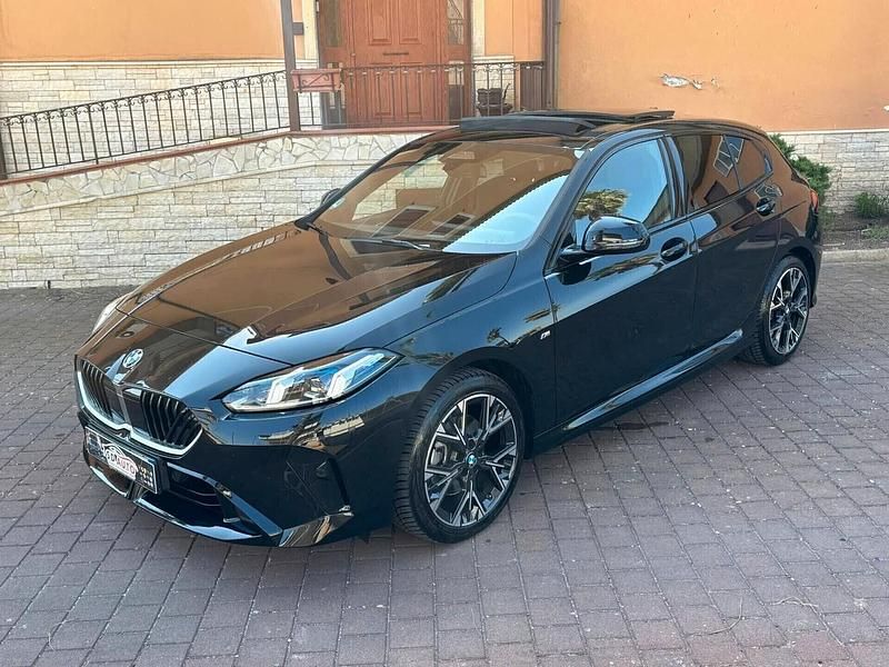 Usata BMW 120 M Sport 149 CV (109 kW) 2025 Nero Utilitaria