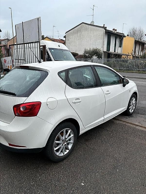 Usata Seat Ibiza Reference 179 CV (131 kW) 2011 Bianco Berlina