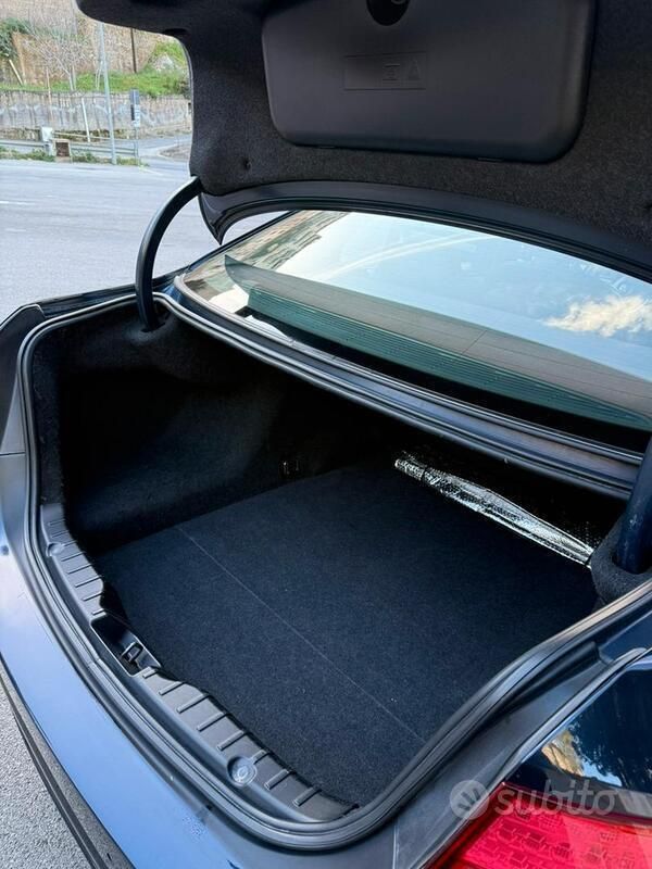 Usata BMW 530 Efficient Dynamics 245 CV (180 kW) 2010 Blu Berlina